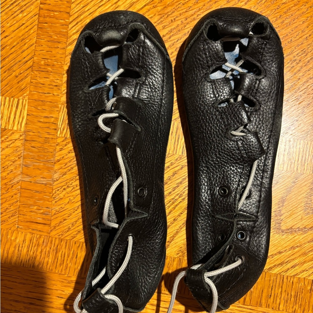Fay’s Platinum Suede Irish Dance soft shoes (ghillies)